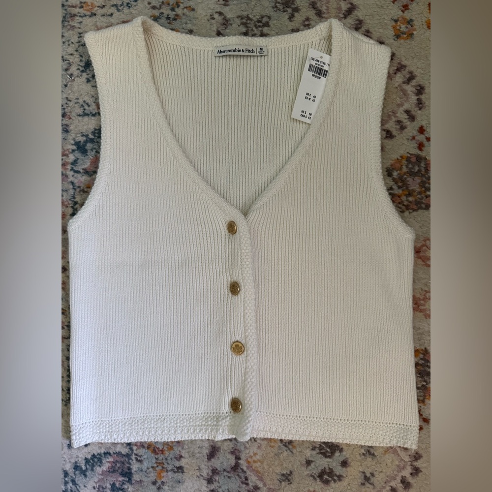 Brand New! Abercrombie & Fitch Cream Button Down Knit Top